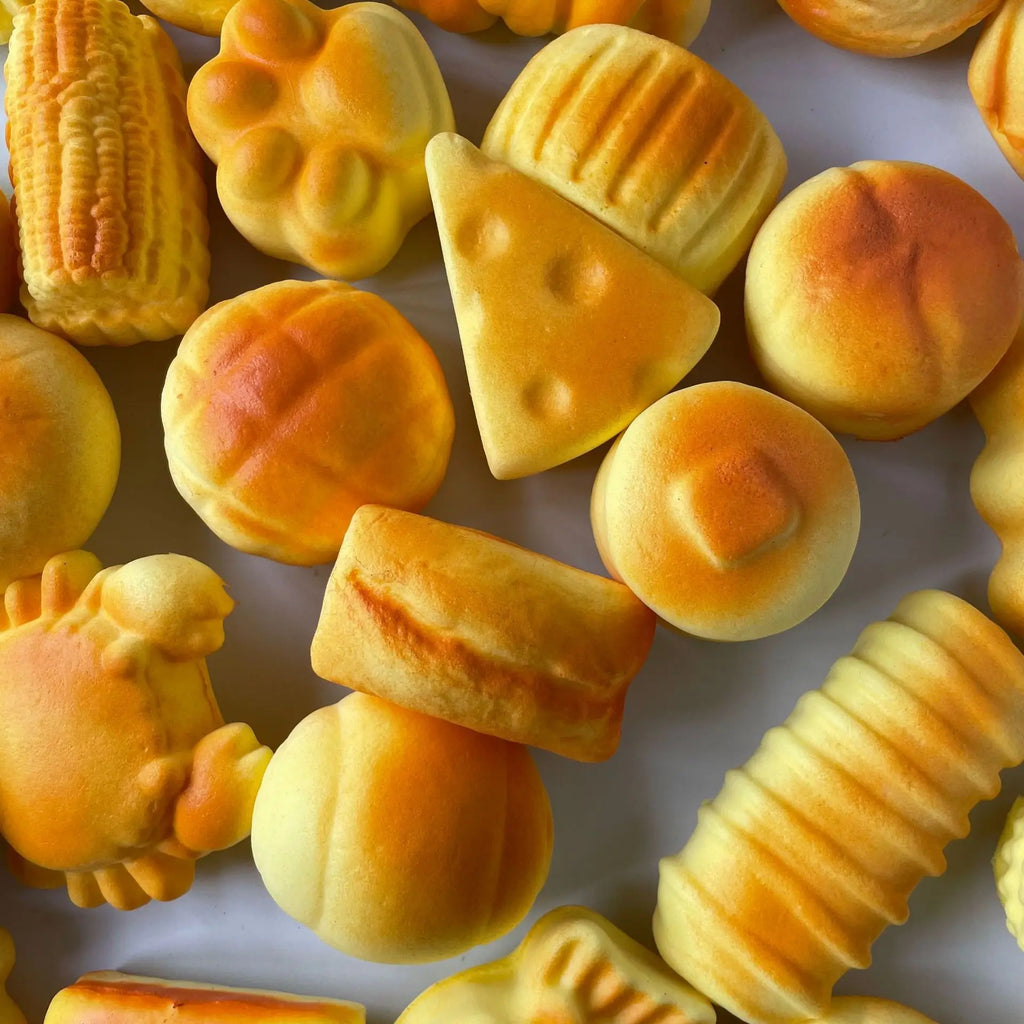 SQUISH LAB Mini Bread Squishy- Slow Rising