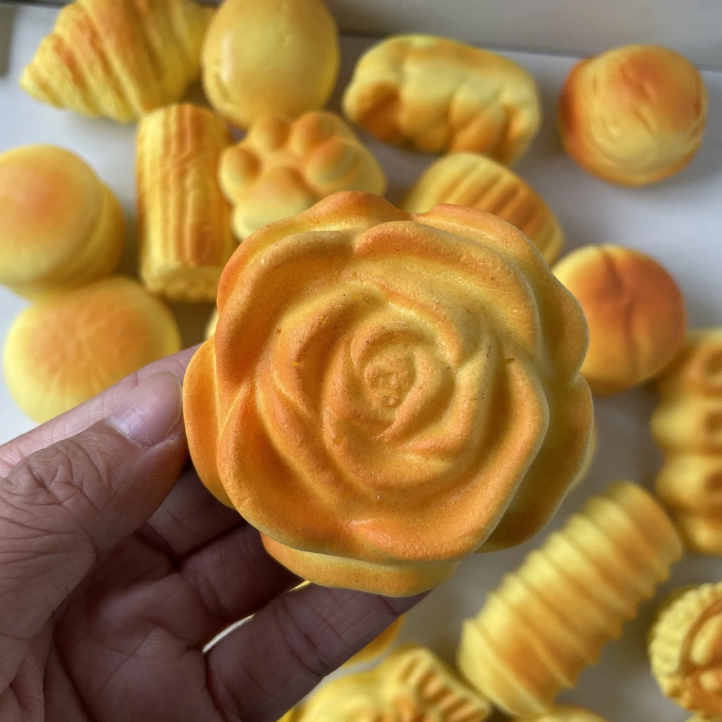 SQUISH LAB Mini Bread Squishy- Slow Rising
